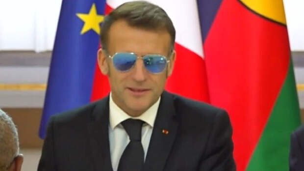 Макрон "руки-базуки", или закат Европы вручную