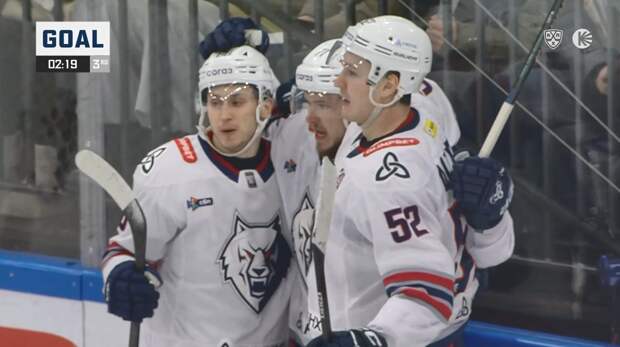 «Нефтехимик» в гостях обыграл «Сибирь» благодаря дублю Белозерова