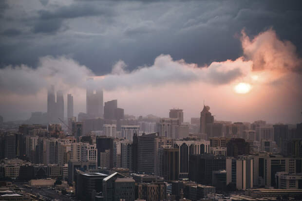 Гражданин Пакистана погиб в Абу-Даби в результате падения обломков сбитой ракеты