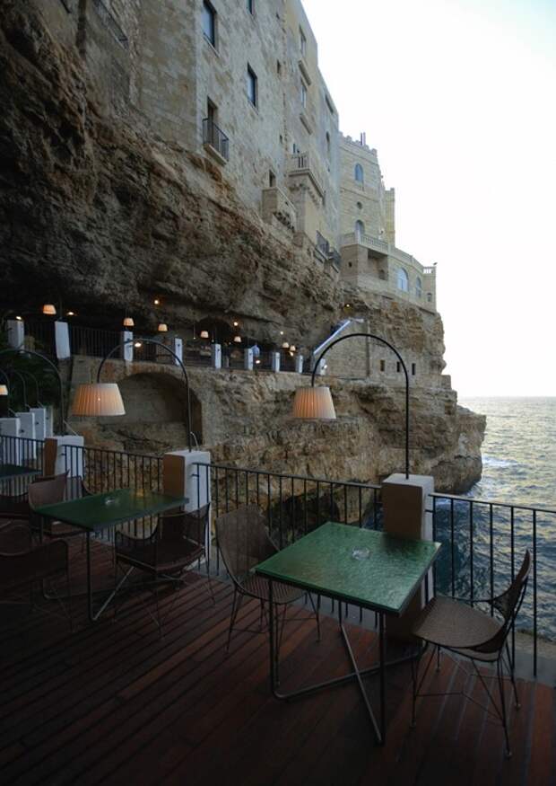 Гротта Палаццезе – необычный ресторан в пещере, Италия. Фото