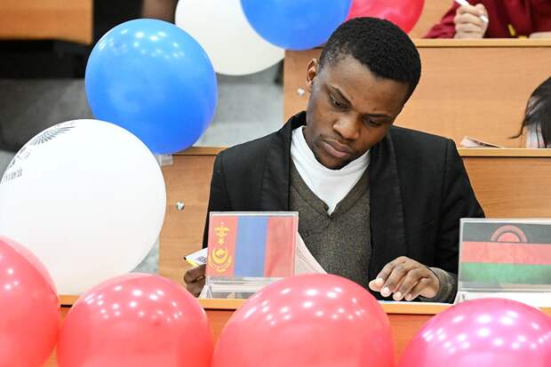 В России будут учиться полмиллиона иностранных студентов