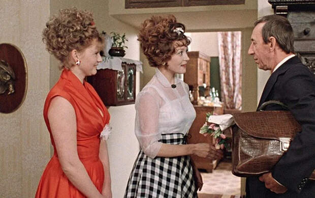 Костюм из старого матраса и «престарелая» Муравьёва в «Москва слезам не верит» ‑ 11 необычных фактов о фильме