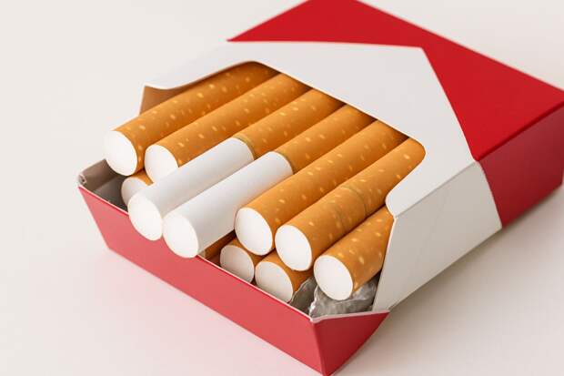 В РФ сотруднику могут сократить зарплату из-за длительных перекуров