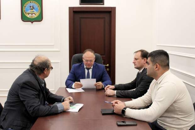 Глава Яблоновского городского поселения провел прием граждан