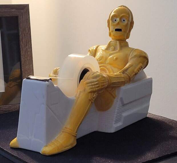 20. C-3PO радуется новой профессии распределителя скотча
