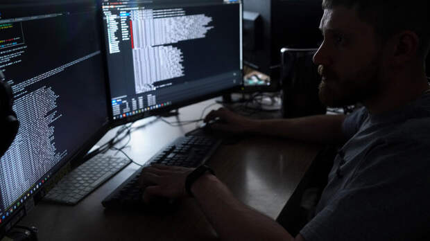 В петербургском офисе скандальной IT-компании RC Group прошли обыски