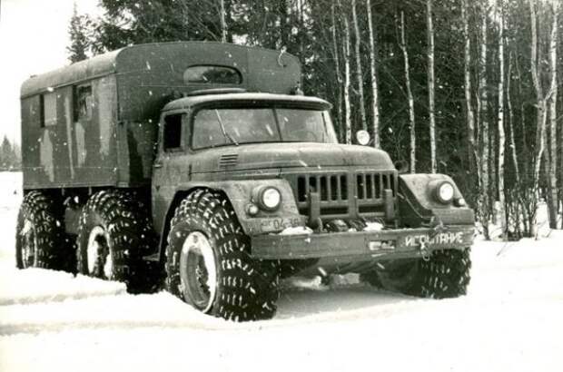 ЗИЛ-132 с АКПП и 34-дюймовыми шинами 1964 года выпуска.  