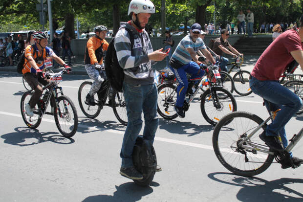 Тысячная велоколонна прокатилась по центру Севастополя 29