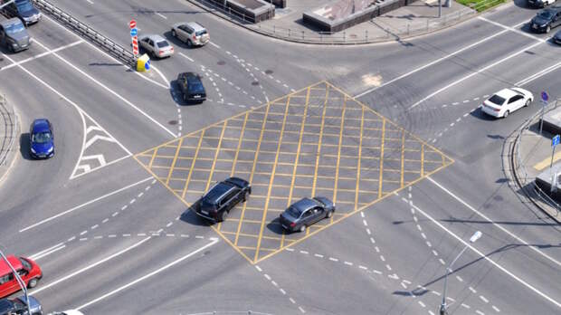 Эксперт рассказывает, почему вафельная разметка пока не получила распространения в Петербурге