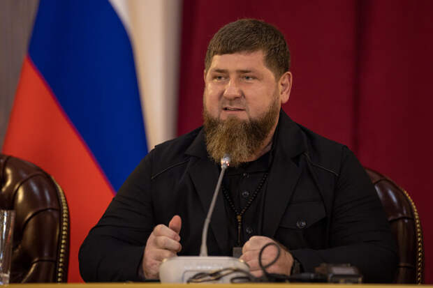 Кадыров сообщил об отставке главы правительства Чечни Хучиева