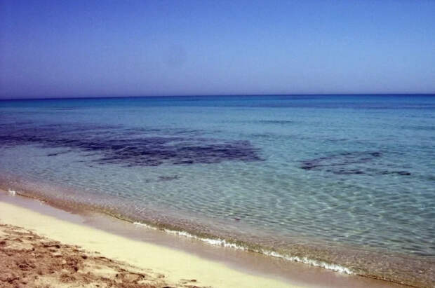 ВМС Франции задержали следовавший из России танкер Deyna