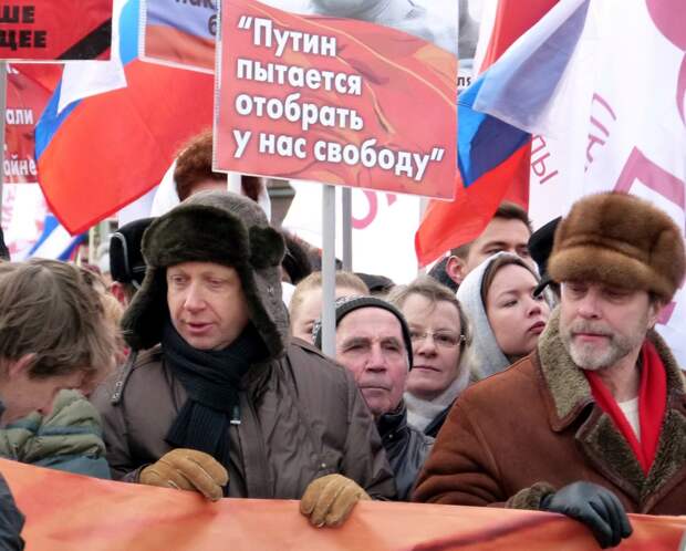 Вся власть клевретам! Вся власть клевретам!