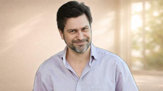 Ушёл от известной актрисы и воспитывает чужого ребёнка: что скрывает 48-летний Виталий Кудрявцев?