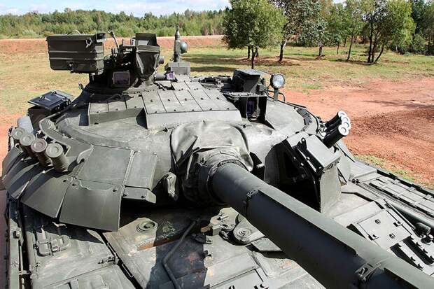 Опубликовано фото редкого танка Т-80УЕ-1 в зоне СВО