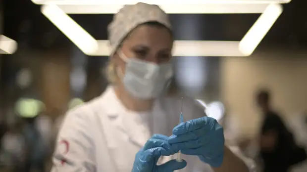 Попова: привитым от COVID не нужно соблюдать карантин после контакта с инфицированным