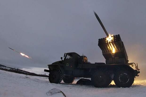 Минобороны: ВС РФ нанесли 25 групповых ударов по военным объектам на Украине