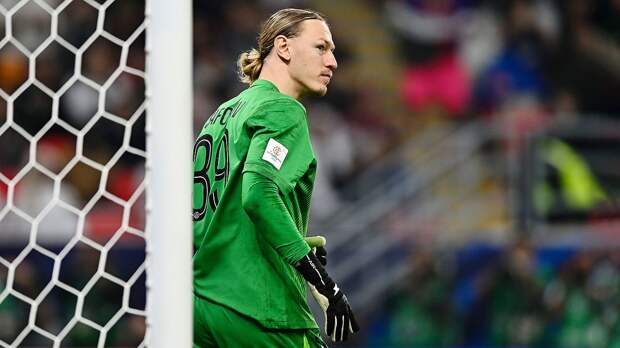 Сафонов, Забарный и Хвича — в стартовом составе «ПСЖ» на матч с «Гавром»