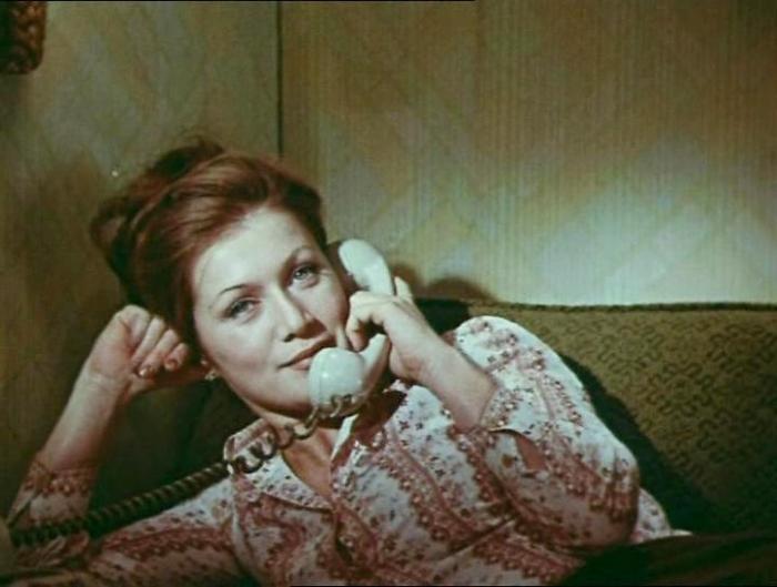 Анна Твеленева в фильме *Я буду ждать…*, 1979 | Фото: kino-teatr.ru Анна Твеленева в фильме *Я буду ждать…*, 1979 | Фото: kino-teatr.ru