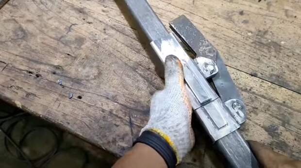 Универсальный механический домкрат из профильной трубы