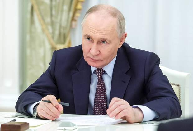 Песков прокомментировал слова Путина о зацикливании на запретах