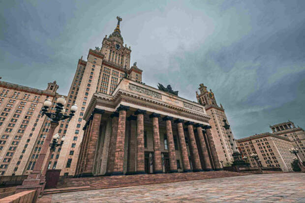 Высшее образование в России оказалось дороже, чем в большинстве европейских стран