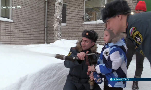 У детей из Архангельска исполнилась мечта — побывать в пожарной части
