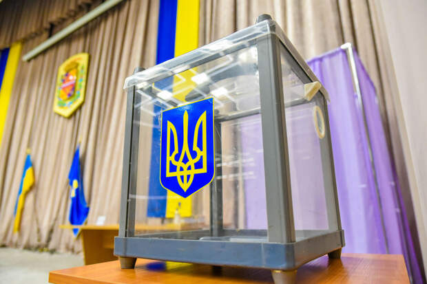 КМИС: 64% украинцев назвали выборы после перемирия необходимой уступкой