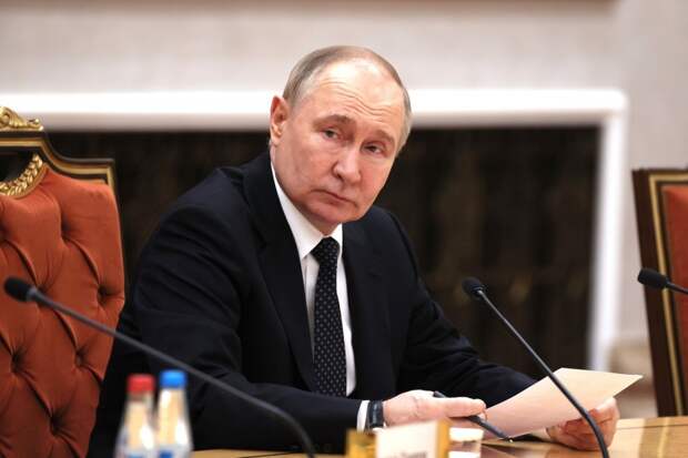 Путин вызвал переполох: маневр России с Су-57 стал проблемой для Японии и Аляски