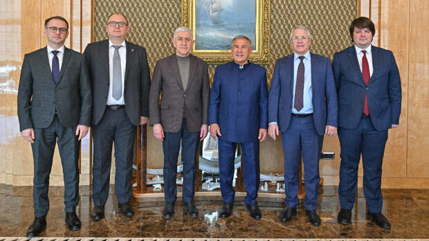 Рөстәм Миңнеханов Россиянең әйдәп баручы югары уку йортлары ректорлары белән очрашты