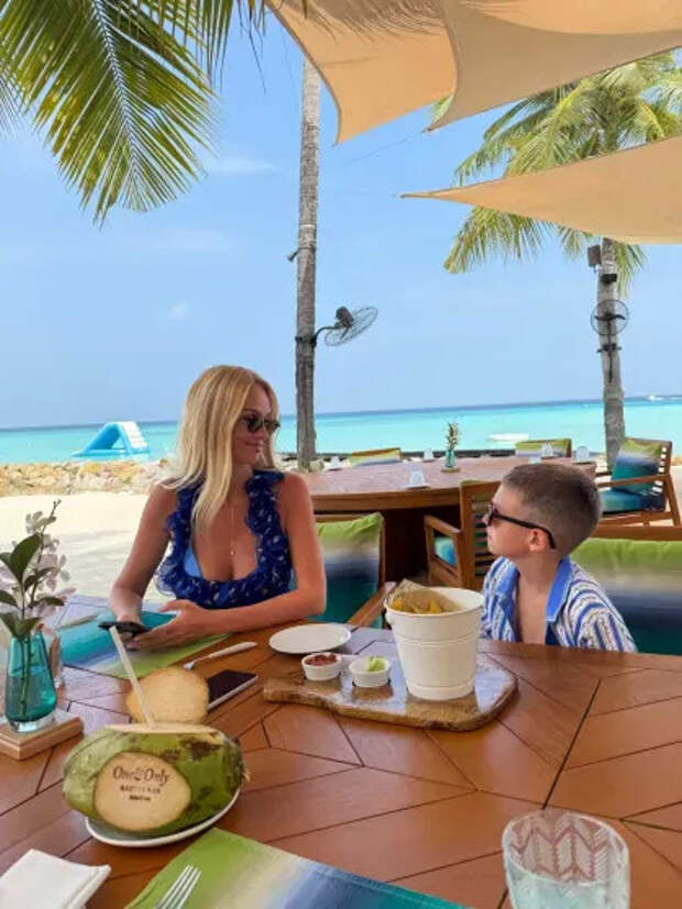 Виктория Лопырёва с сыном