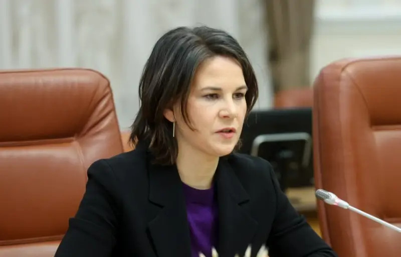 Глава МИД Германии призвала Россию отступить и таким образом остановить конфликт на Украине