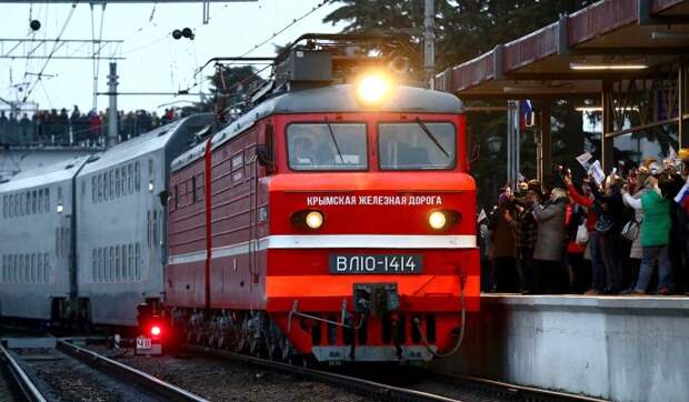 "Нас обманули": поезда через Крымский мост вызвали разочарование