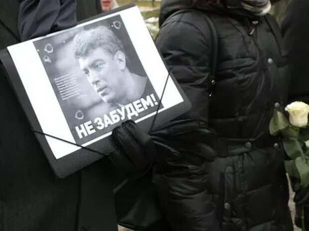Как связаны Немцов и раскол питерской оппозиции
