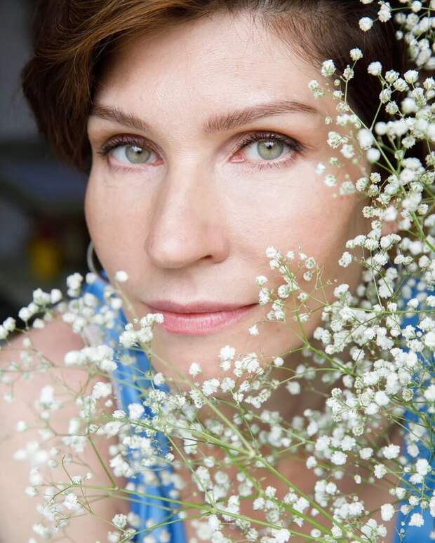 Карьерный коуч, экономист и больничный клоун: Чем удивляет нас Светлана Камынина