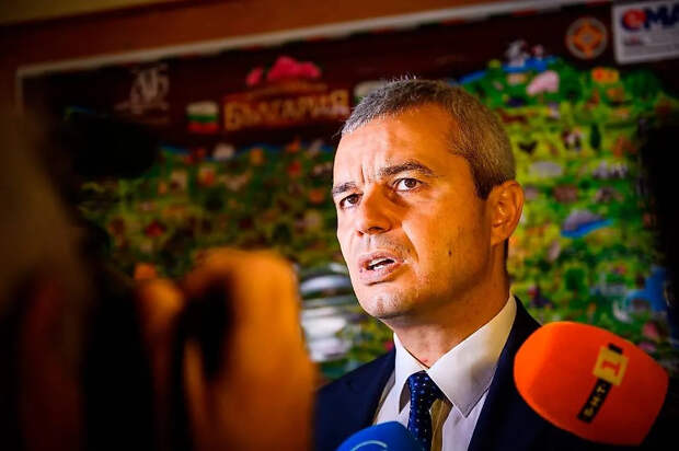 Лидер партии «Возрождение» Костадин Костадинов. Фото © ТАСС / AP / Petko Momchilov