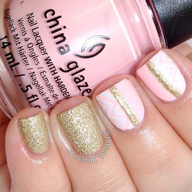 Light-Pink-and-Gold-Nail-Design