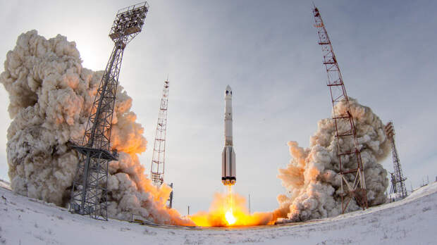 Гидрометеорологический спутник "Электро-Л" выведен на геостационарную орбиту