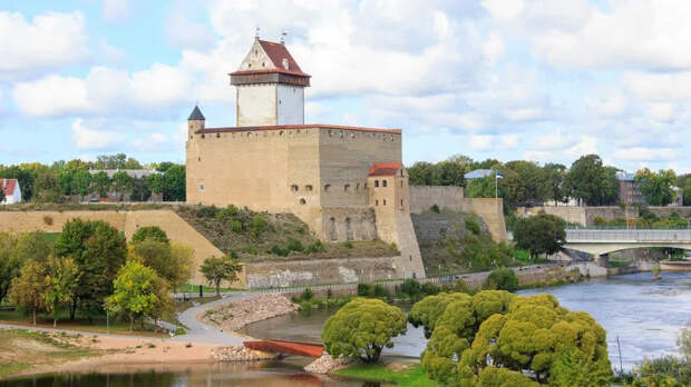 «Нарвская народная республика»: придет ли НАТО на помощь Эстонии – Politico