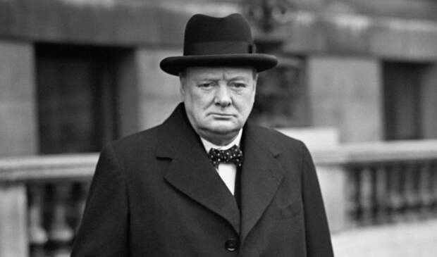 Бывший премьер-министр Британии Уинстон Черчилль