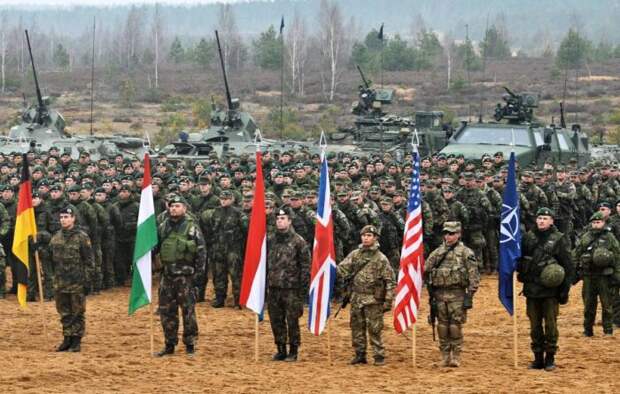 НАТО разместит на границе с РФ и Белоруссией десятк тысяч военных