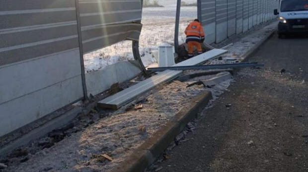 На трассе «Симферополь – Евпатория – Мирный» повреждены дорожные ограждения