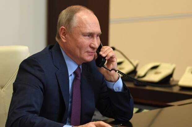 Путин провел телефонный разговор с президентом Кубы