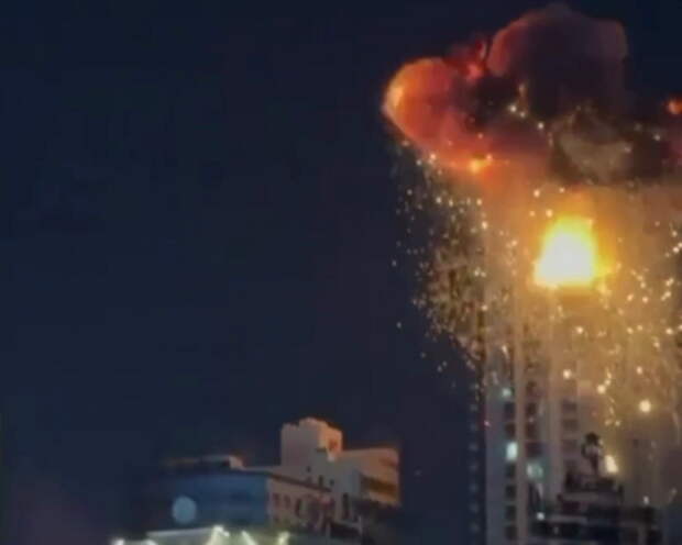 Иранский беспилотник влетел в высотное здание в столице Бахрейна