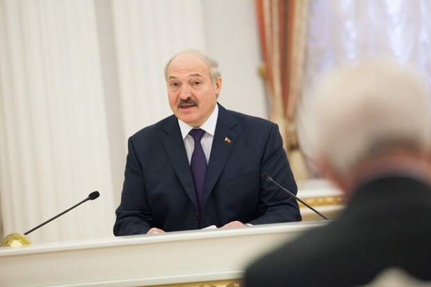 Варшава обеспокоена: Лукашенко всё равно кинет Запад в пользу России Варшава обеспокоена: Лукашенко всё равно кинет Запад в пользу России
