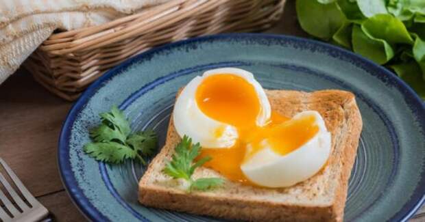 Ученые США выяснили, как употребление 12 яиц в неделю скажется на уровне холестерина