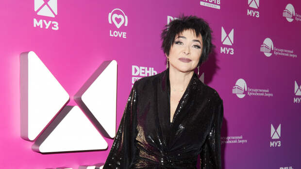 «На нервной почве»: Лолита поделилась курьезной историей из самолета