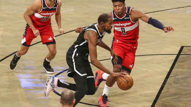 Баскетболист Дюрант провёл матч впервые за 552 дня