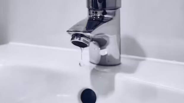 Пять домов, детсад и три здания остались без воды из-за аварии в Барнауле