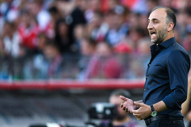 В "Крыльях Советов" сообщили, что Адиев не покинет пост главного тренера