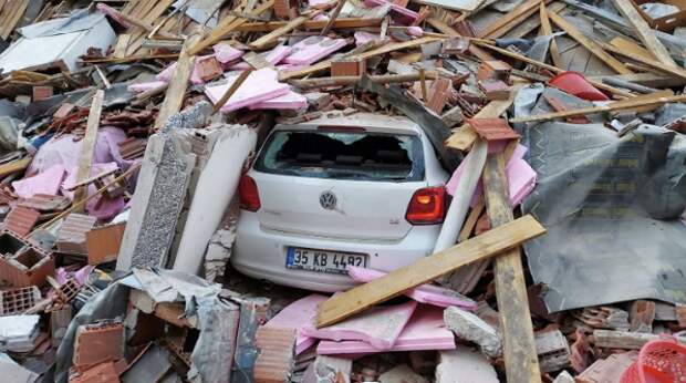 Число раненных при землетрясении в Турции выросло до 607 человек
